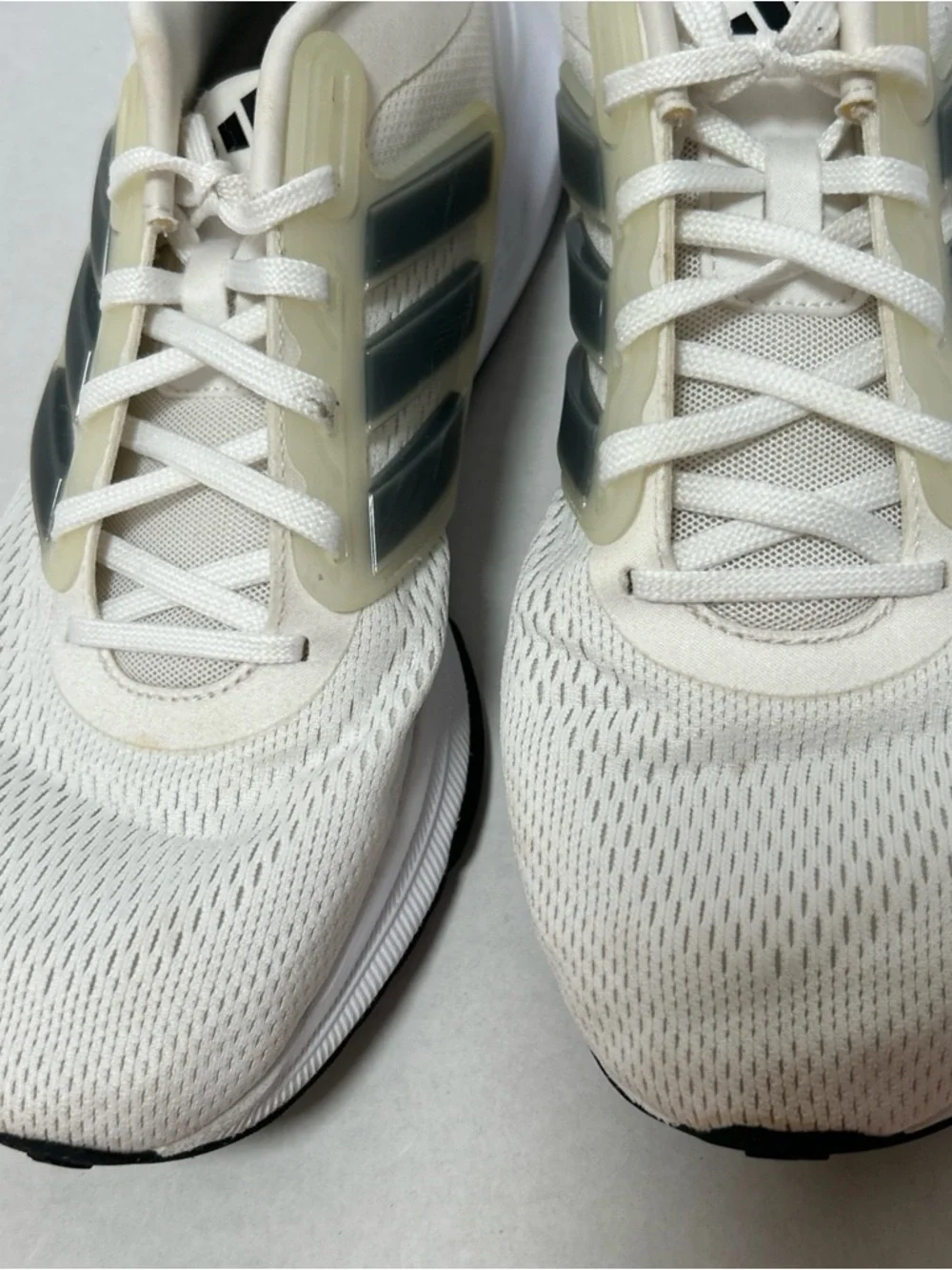 Adidas  Men’s Cream/White Training‎ Shoes with Dark Green Sneakers Size 12.5